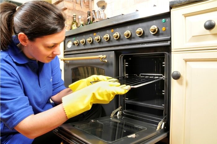 Oven Cleaning team in the UK